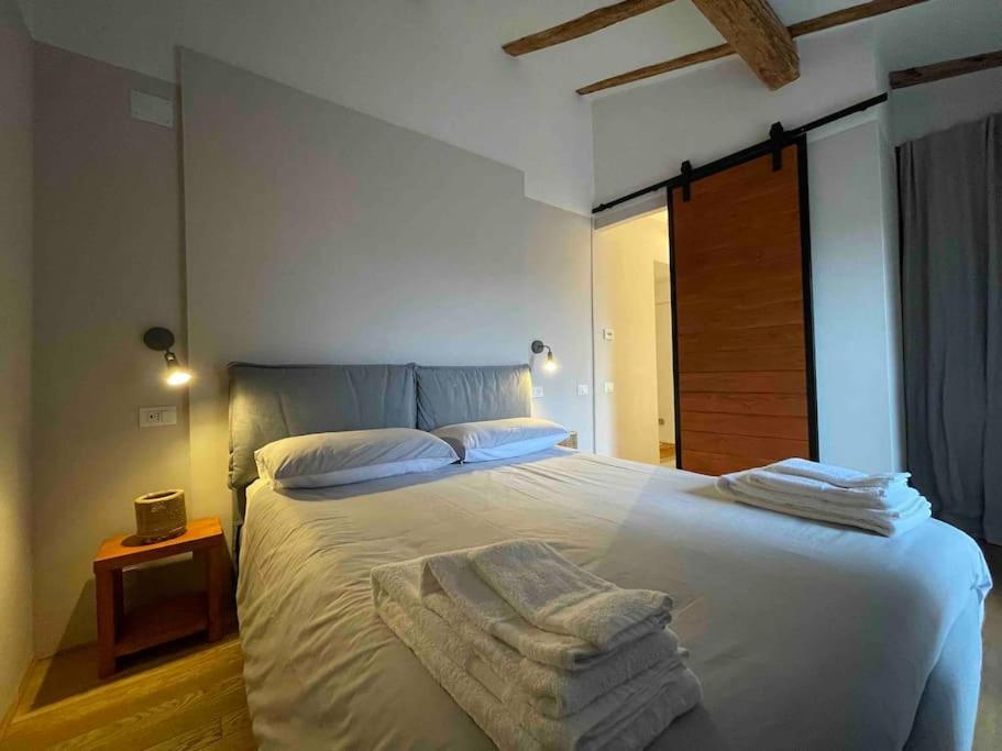 Romantic Attic Room With Panoramic View โบโลญญา ภายนอก รูปภาพ